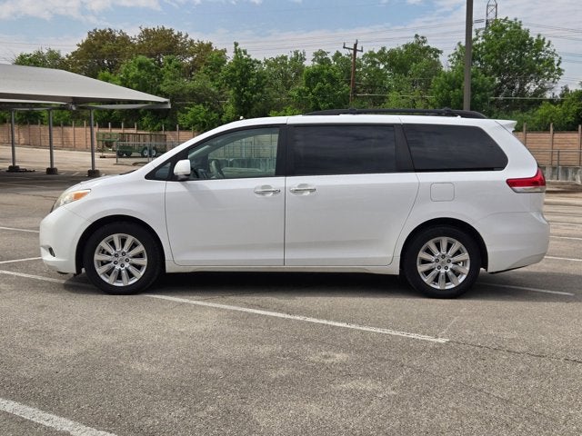 2013 Toyota Sienna XLE