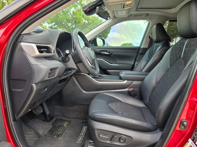 2024 Toyota Highlander Base