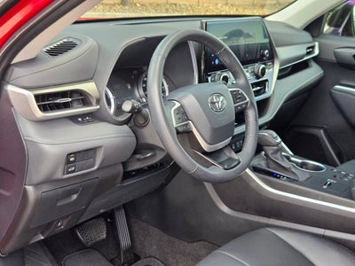 2024 Toyota Highlander Base