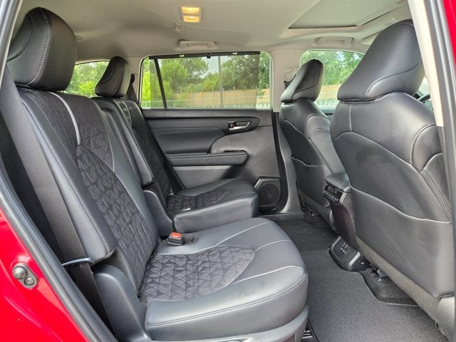 2024 Toyota Highlander Base