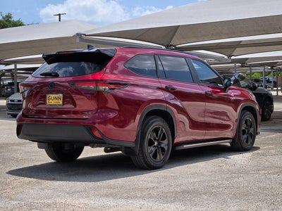 2024 Toyota Highlander Base
