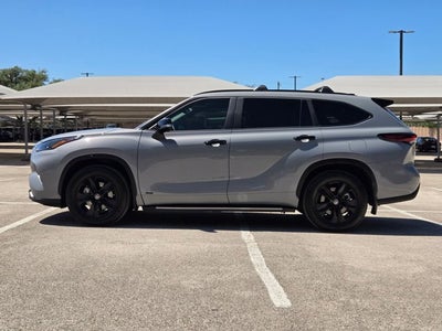 2025 Toyota Highlander Base