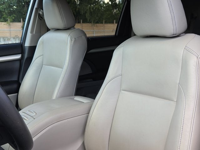 2017 Toyota Highlander XLE V6 FWD