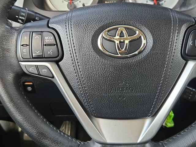 2016 Toyota Sienna Base