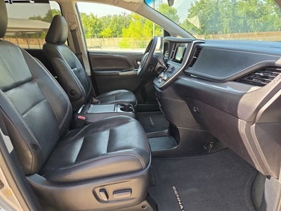 2016 Toyota Sienna Base