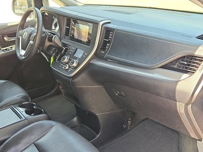 2016 Toyota Sienna Base