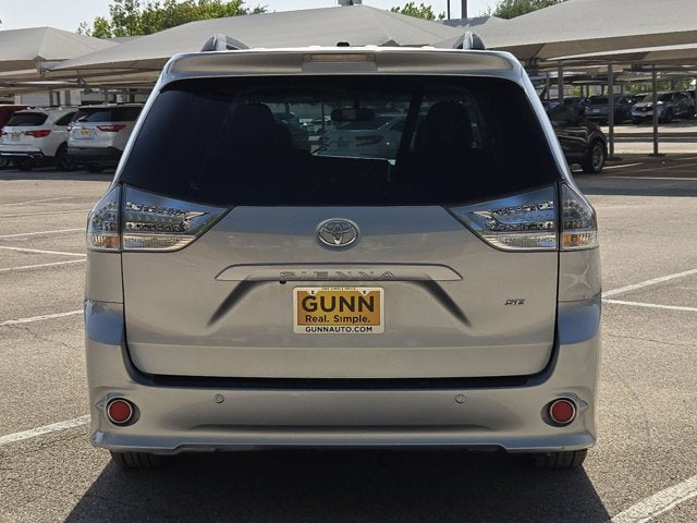 2016 Toyota Sienna Base