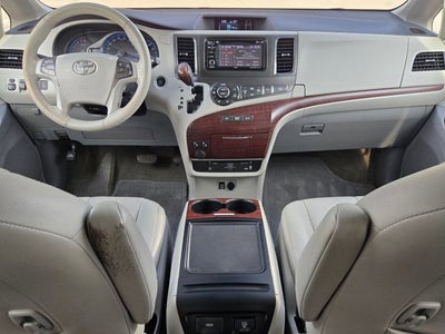2013 Toyota Sienna 5dr 8-Pass Van V6 XLE FWD