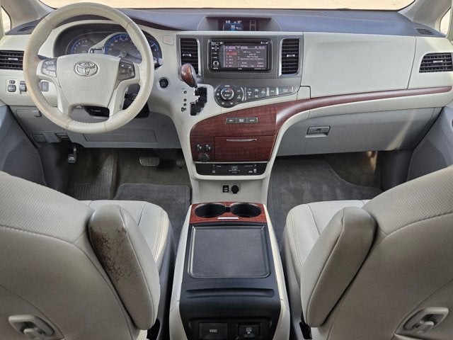 2013 Toyota Sienna 5dr 8-Pass Van V6 XLE FWD