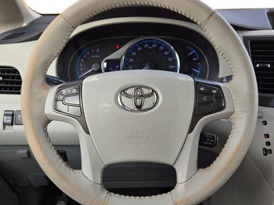 2013 Toyota Sienna 5dr 8-Pass Van V6 XLE FWD
