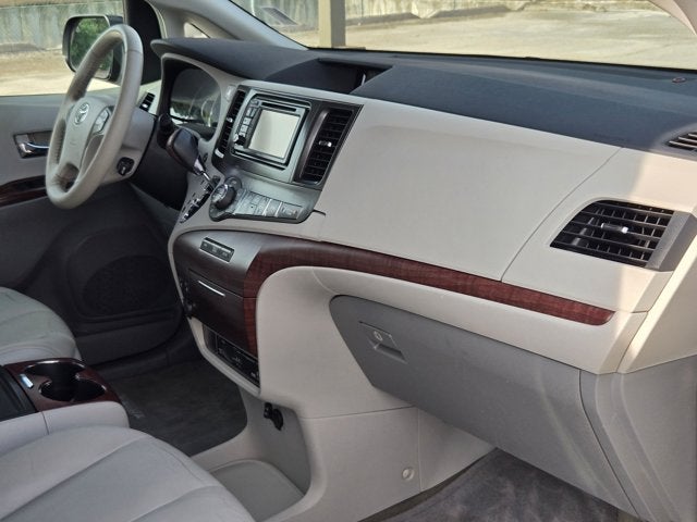 2013 Toyota Sienna 5dr 8-Pass Van V6 XLE FWD