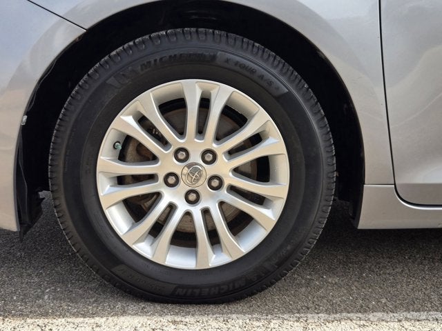 2013 Toyota Sienna 5dr 8-Pass Van V6 XLE FWD