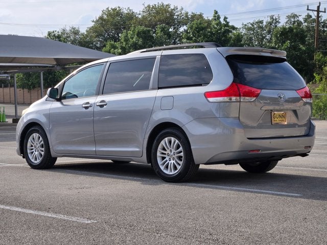 2013 Toyota Sienna 5dr 8-Pass Van V6 XLE FWD
