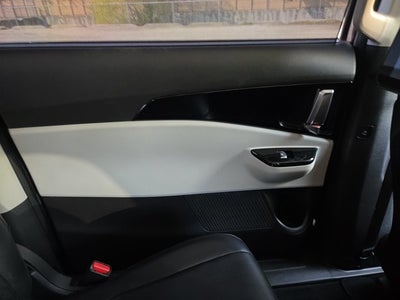 2022 Kia Carnival SX FWD
