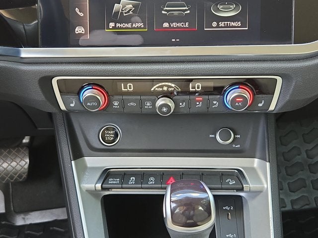 2022 Audi Q3 Premium 40 TFSI quattro