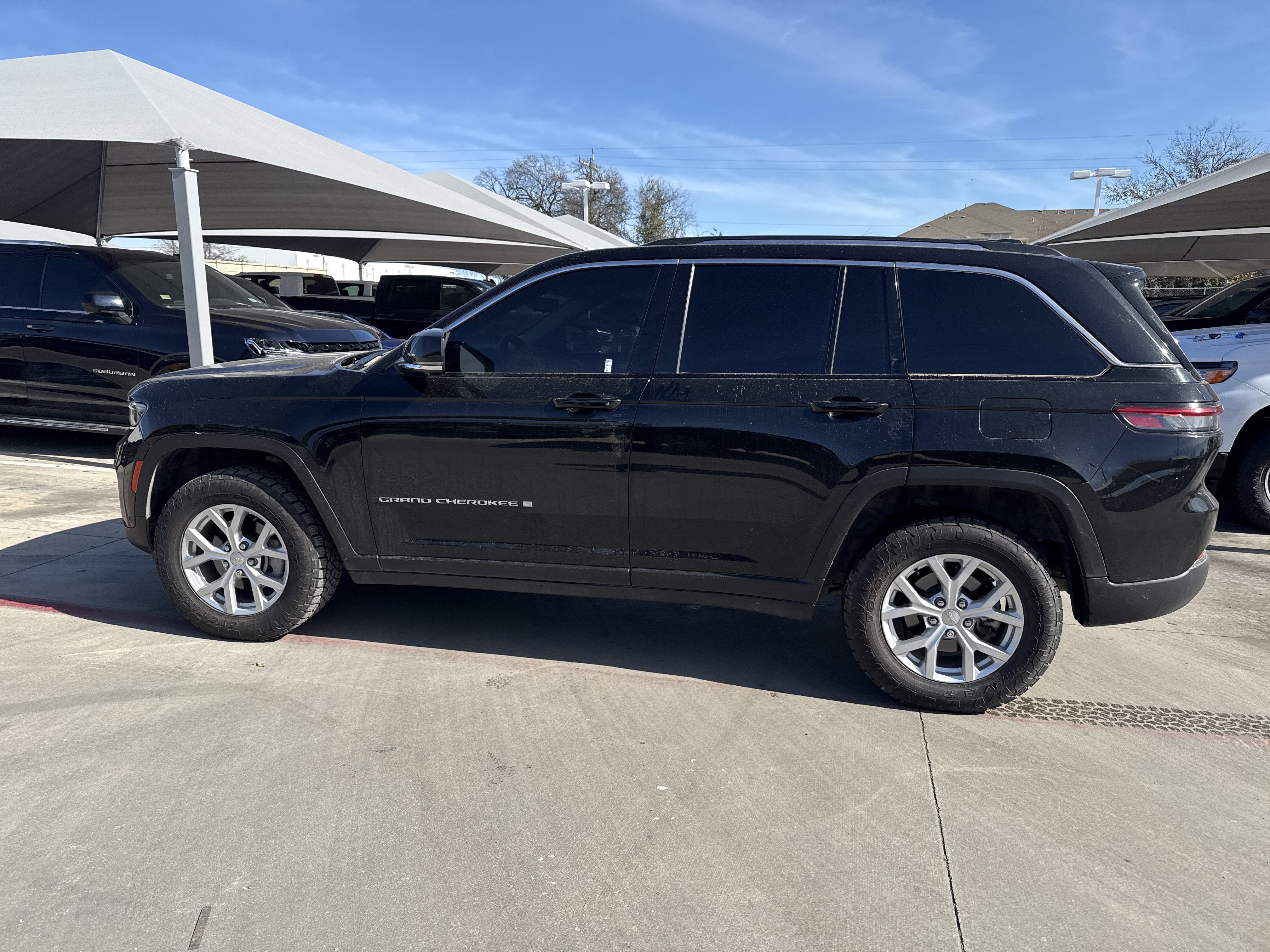2023 Jeep GRAND CHEROKEE LIMITED