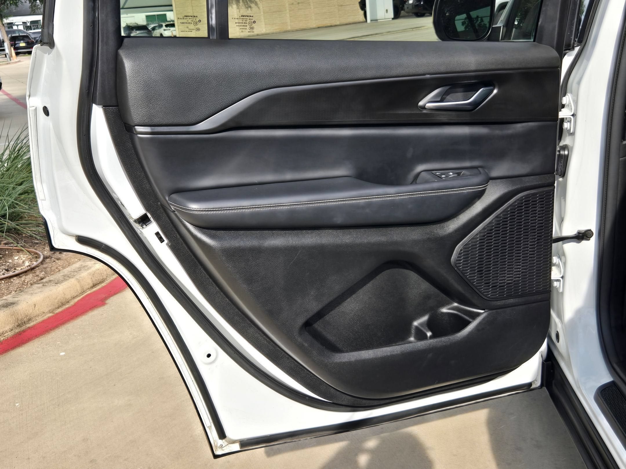 2023 Jeep GRAND CHEROKEE L 4WD