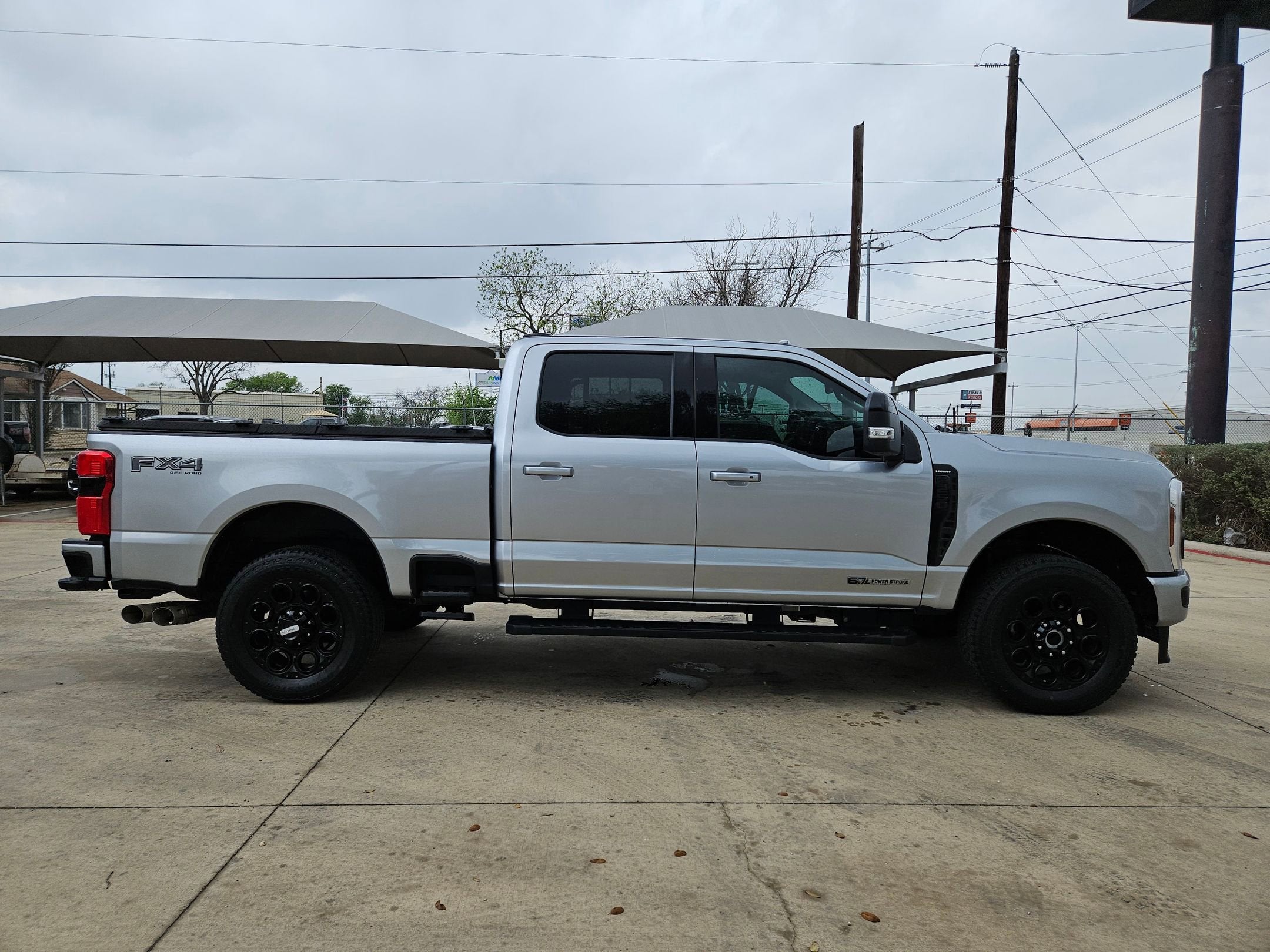 2024 Ford SUPER DUTY F-250 SRW LARIAT