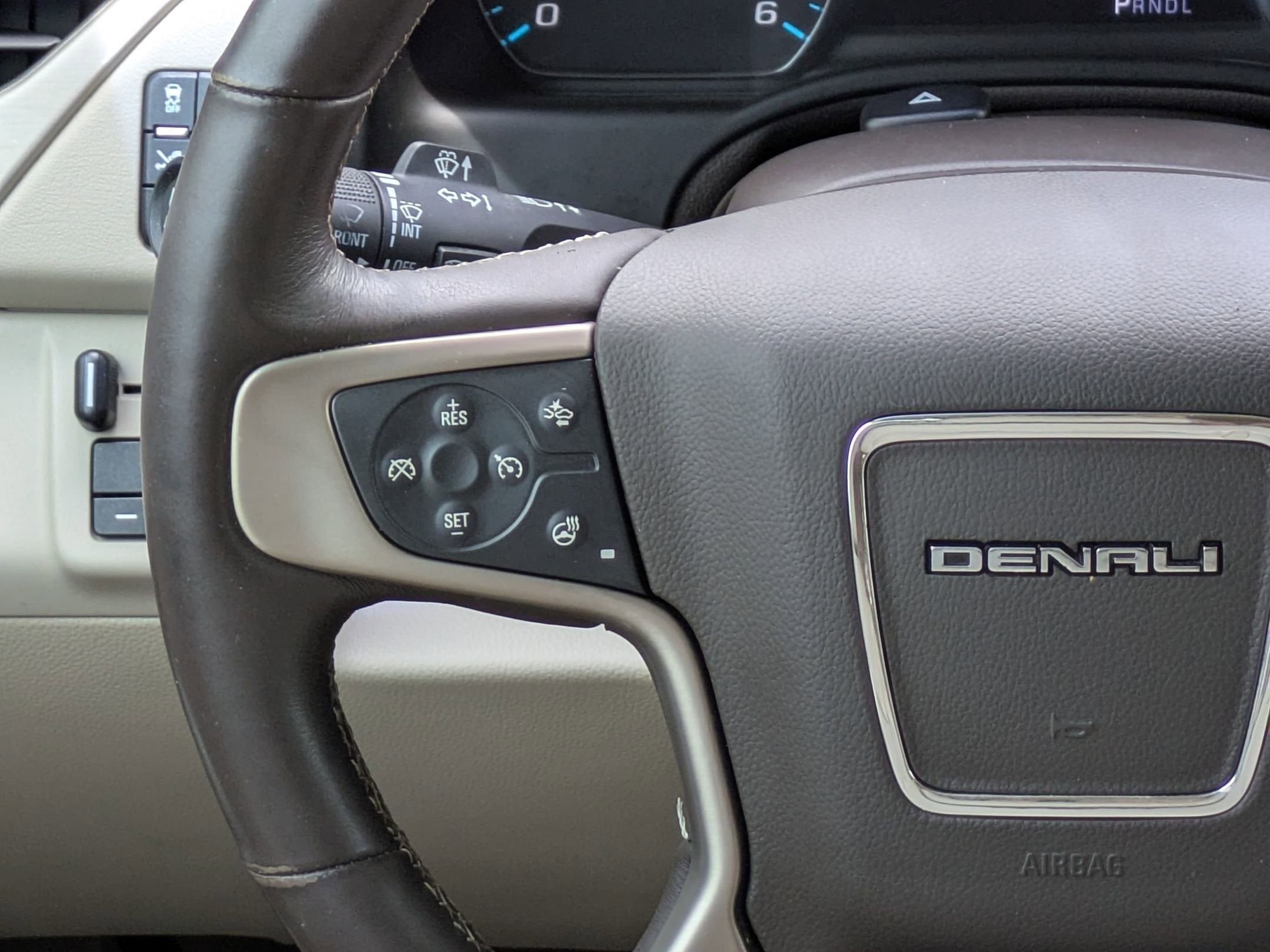 2018 GMC YUKON XL DENALI