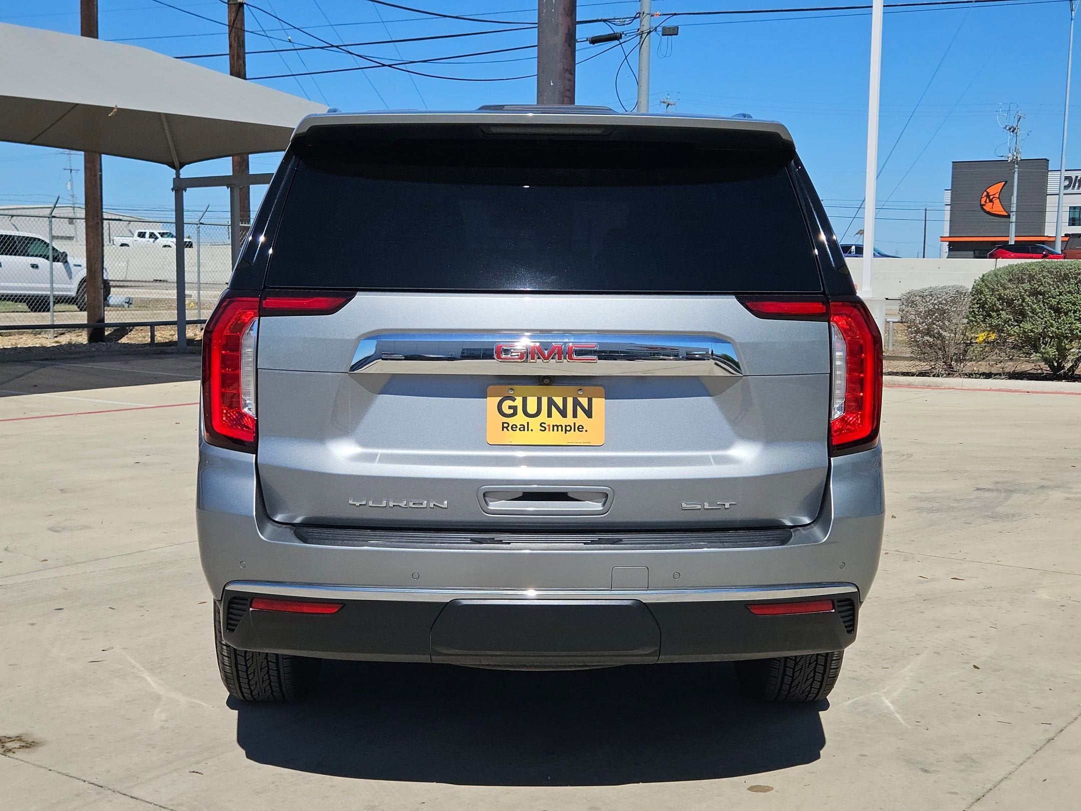 2023 GMC YUKON SLT