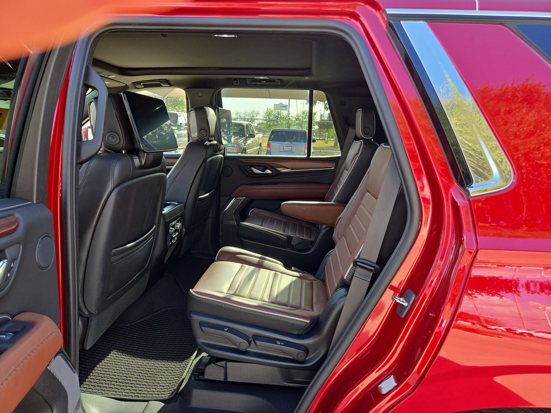 2023 GMC YUKON ULTIMATE
