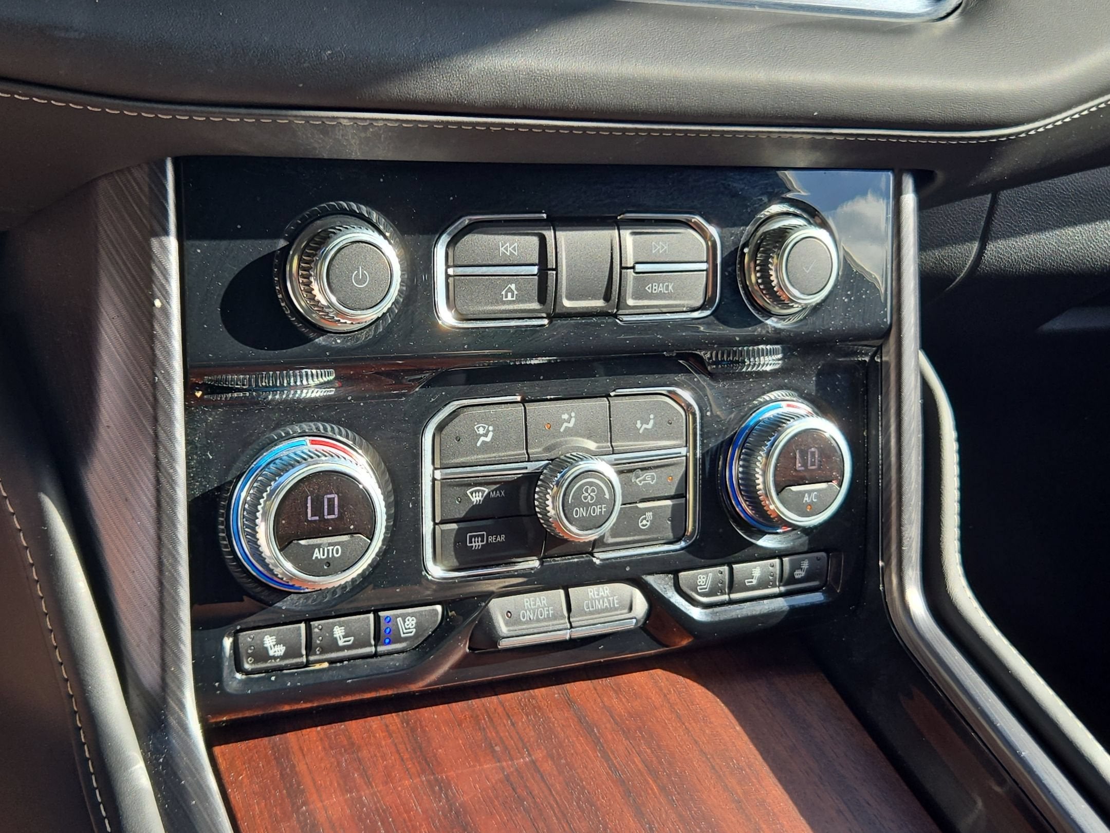 2023 GMC YUKON ULTIMATE