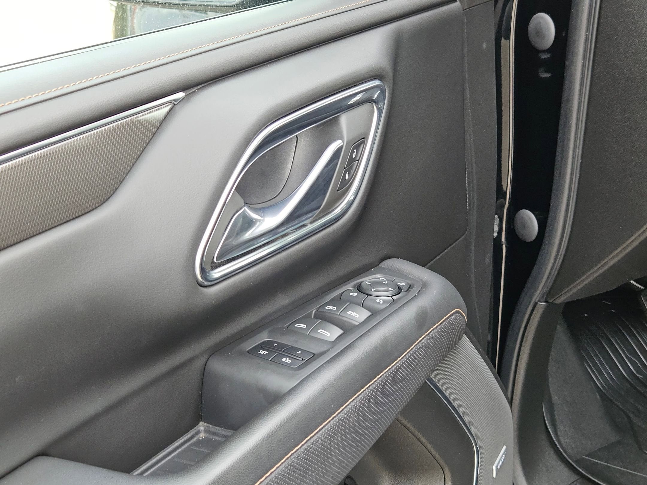 2023 GMC YUKON XL AT4