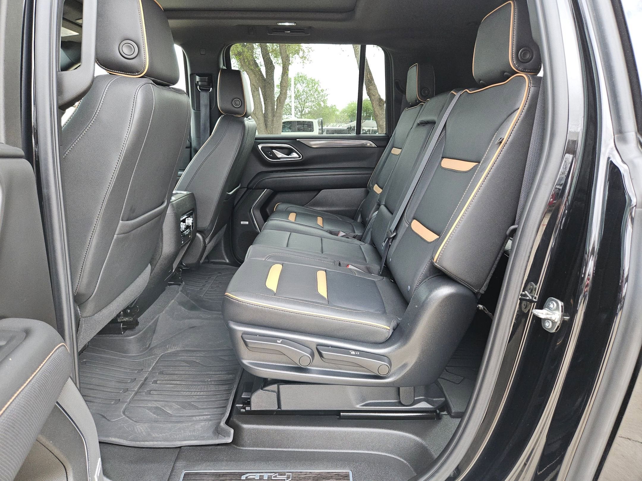 2023 GMC YUKON XL AT4