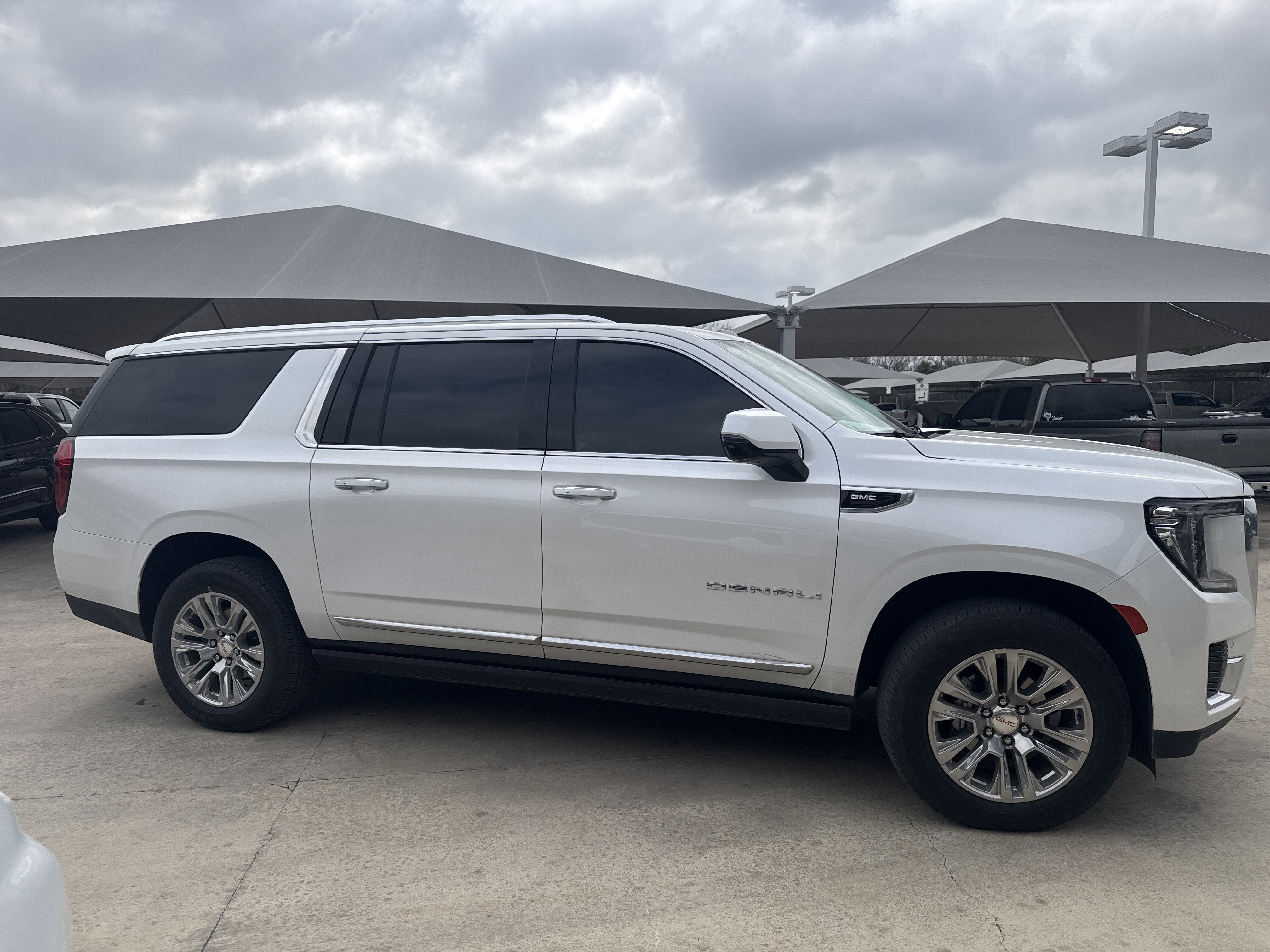 2023 GMC YUKON XL DENALI