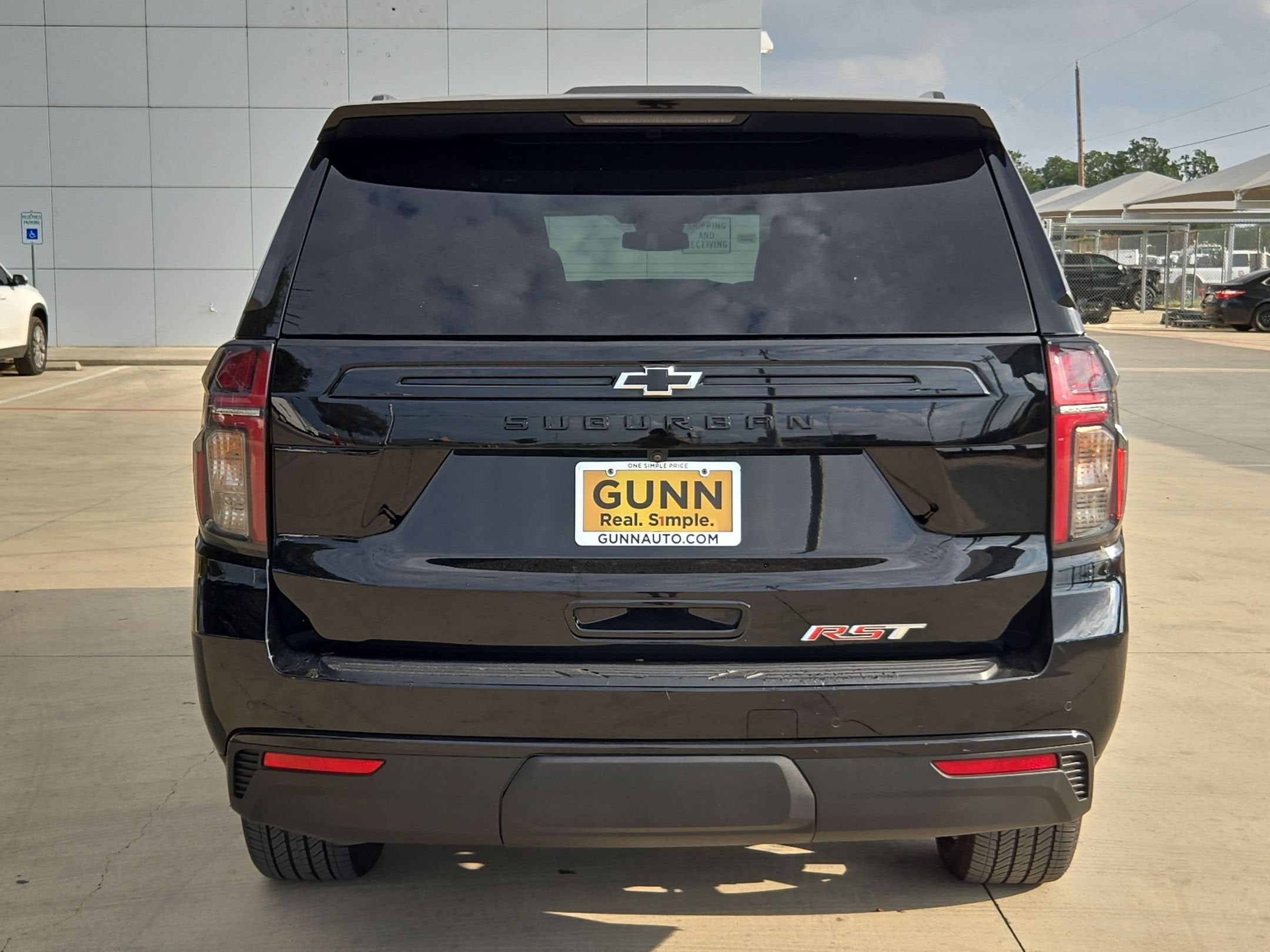 2023 Chevrolet SUBURBAN RST