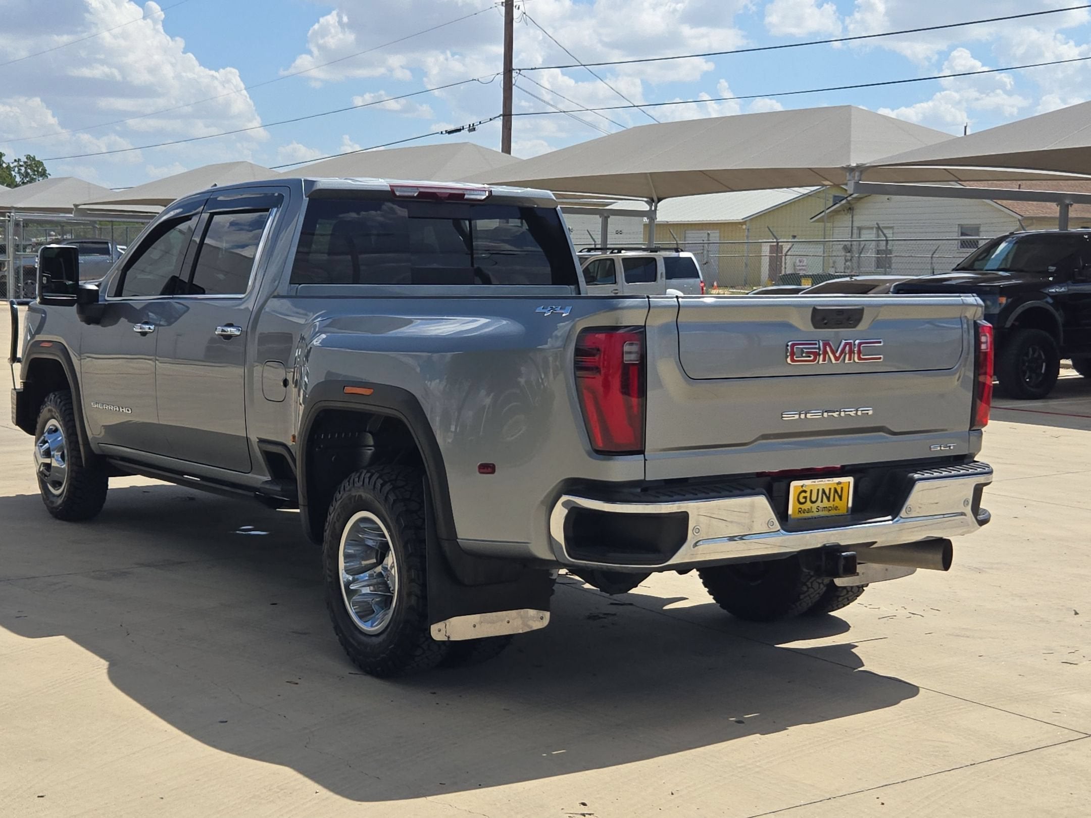 2024 GMC**** SIERRA 3500 4WD SLT