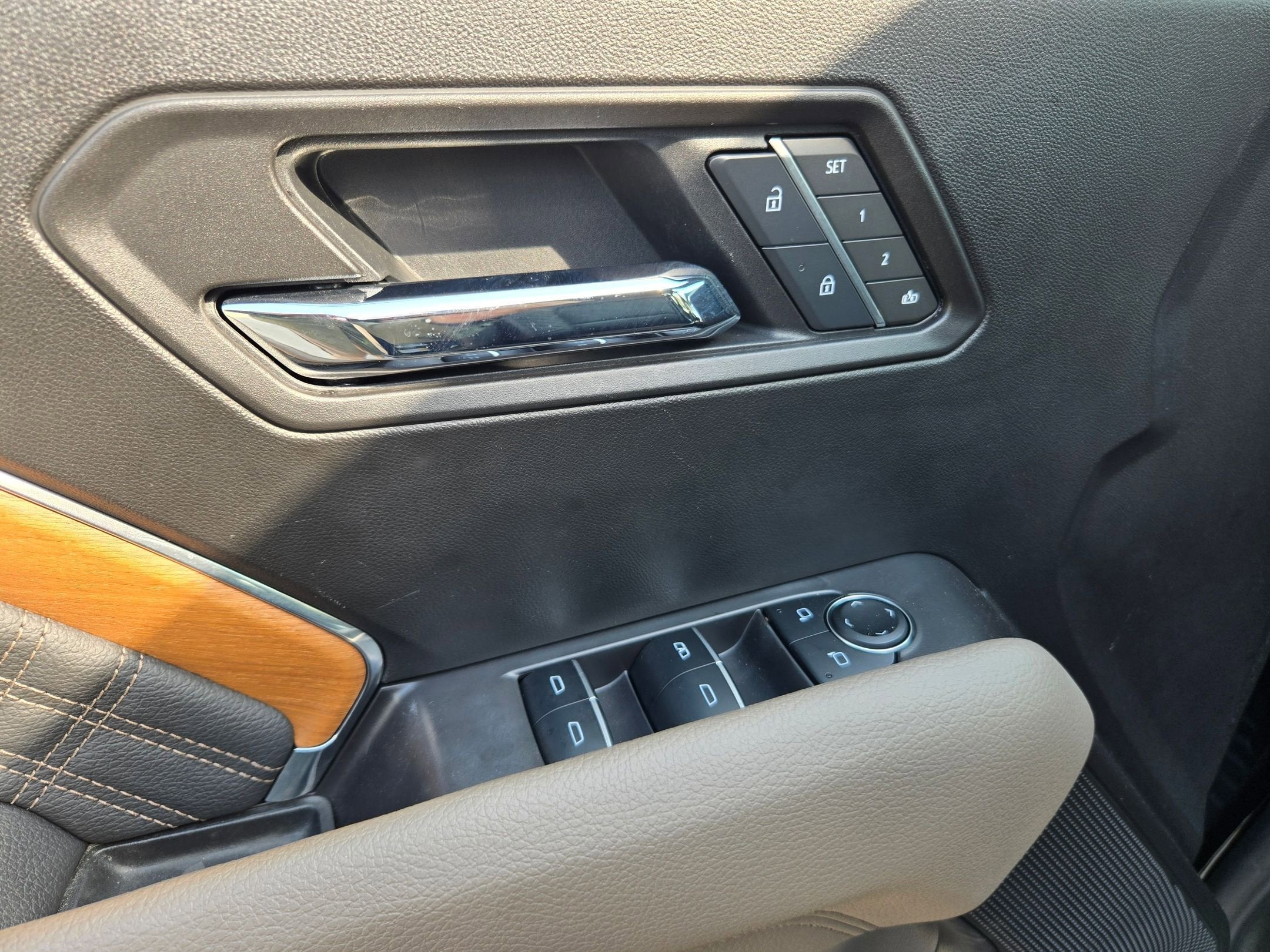 2025 GMC CANYON DENALI