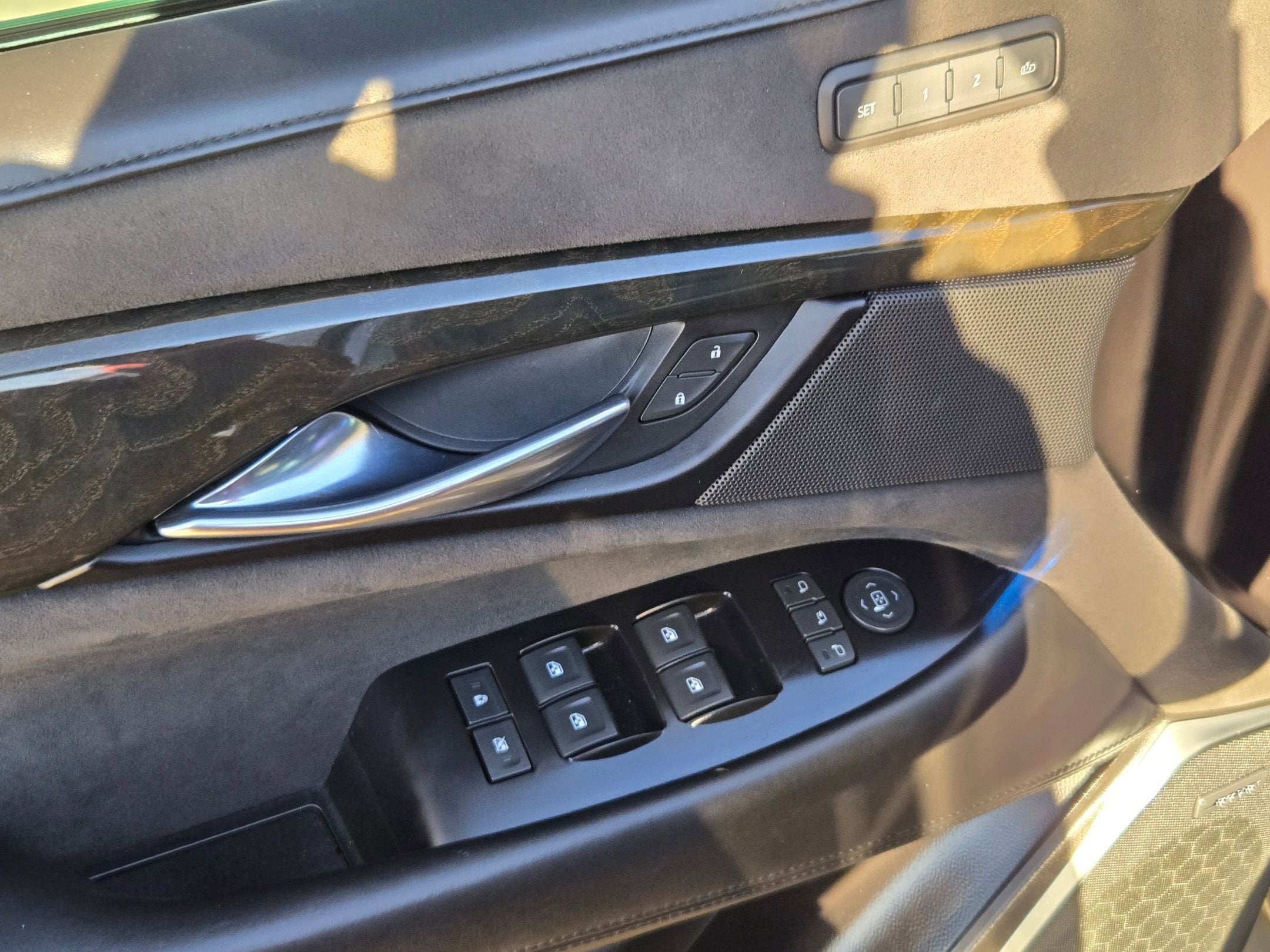 2020 Cadillac ESCALADE PLATINUM