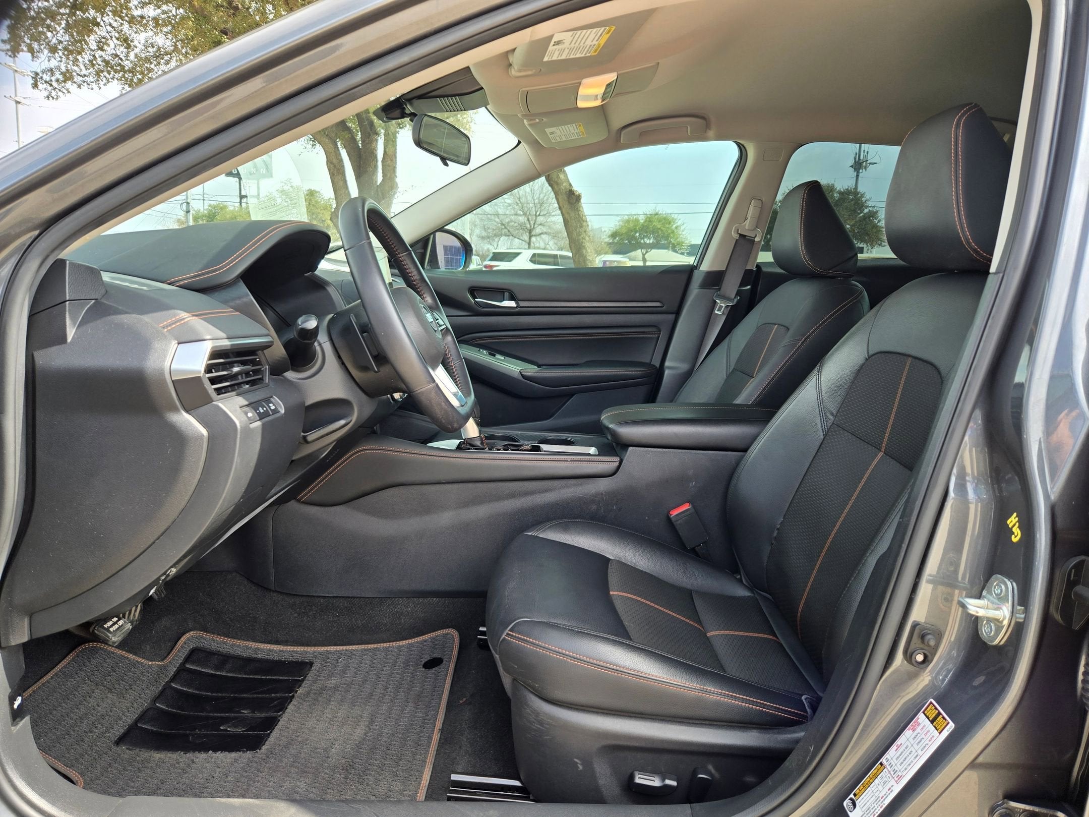 2020 Nissan ALTIMA SR