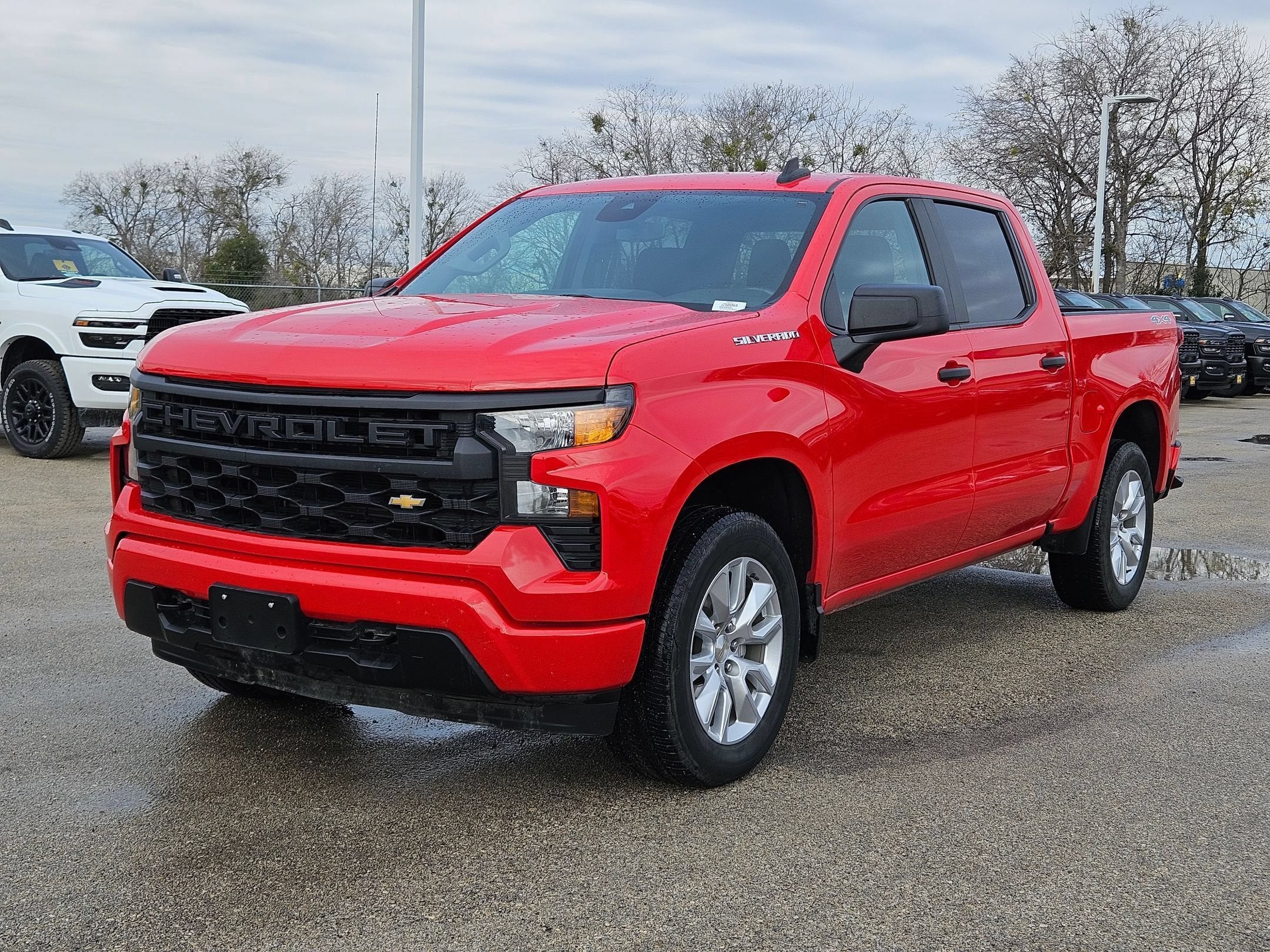 2024 Chevrolet SILVERADO 1500 CUSTOM