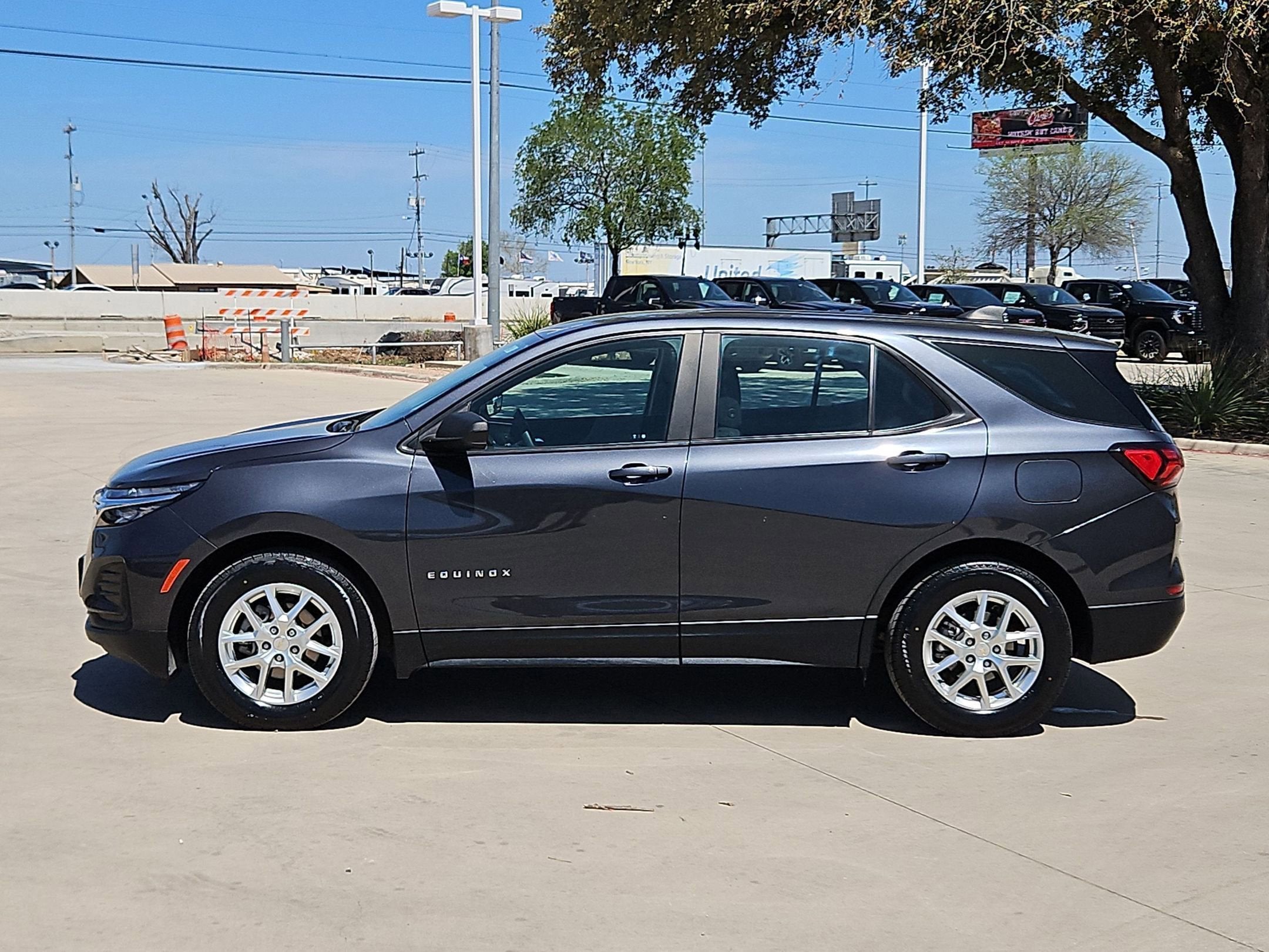 2022 Chevrolet EQUINOX LS LS