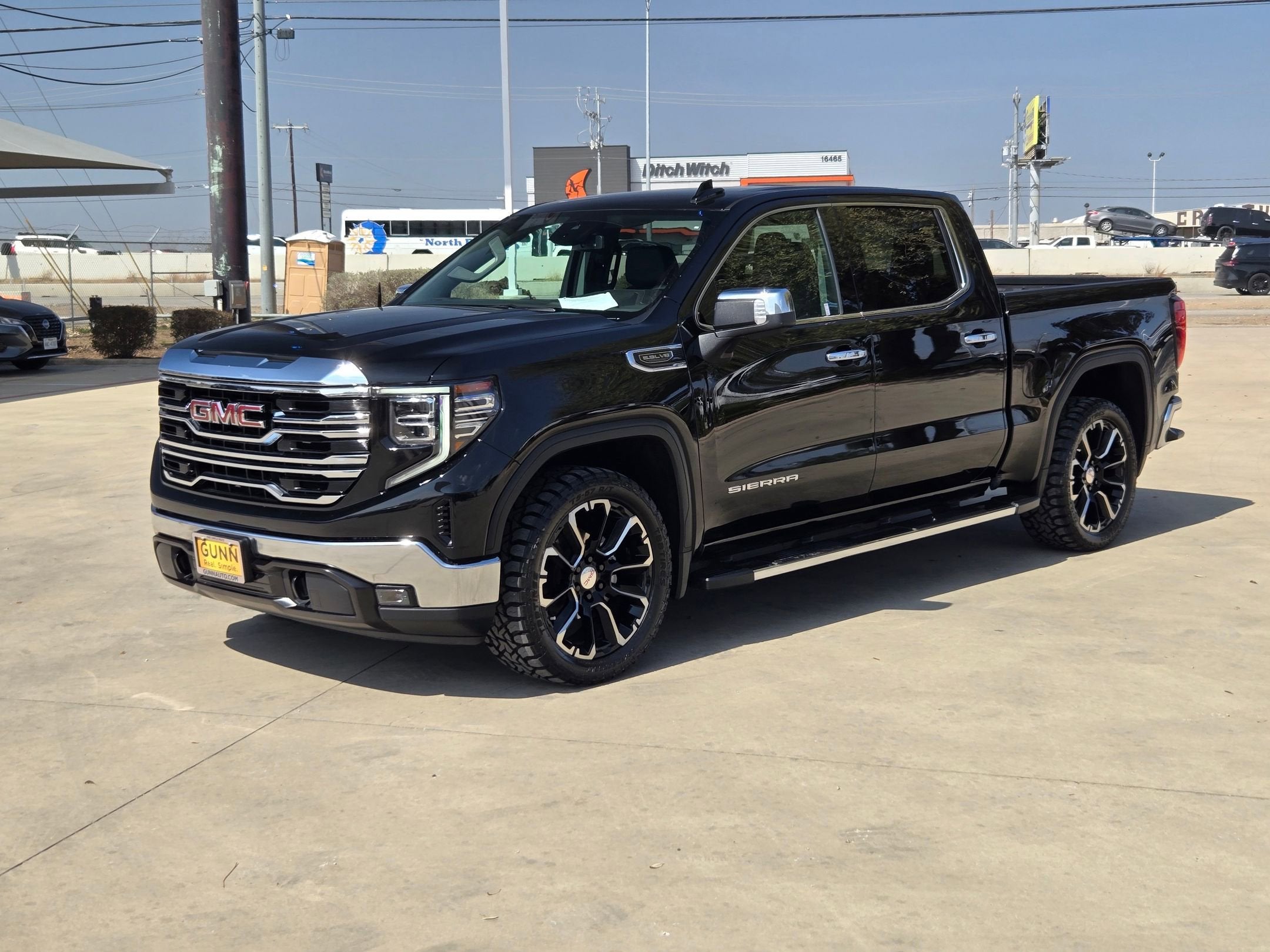 2024 GMC SIERRA 1500 SLT