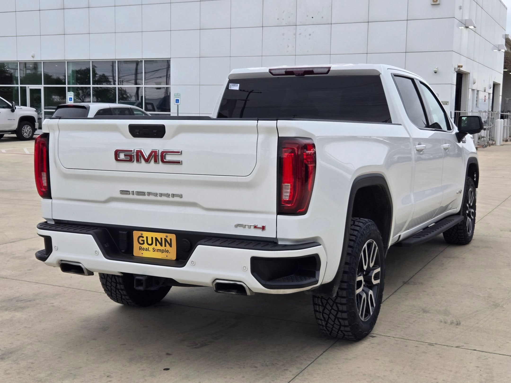 2023 GMC SIERRA 1500 AT4