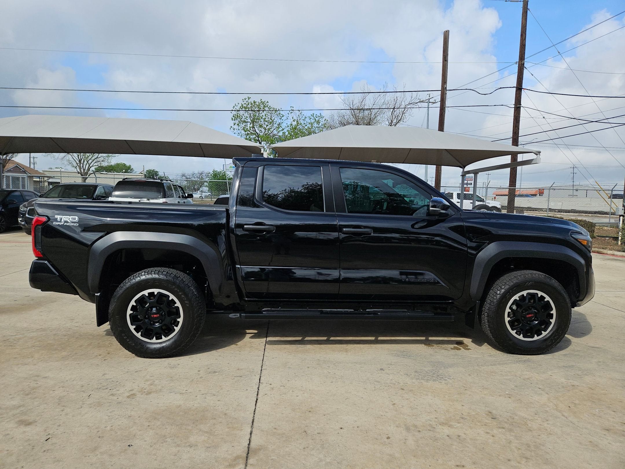 2024 Toyota TACOMA TRD