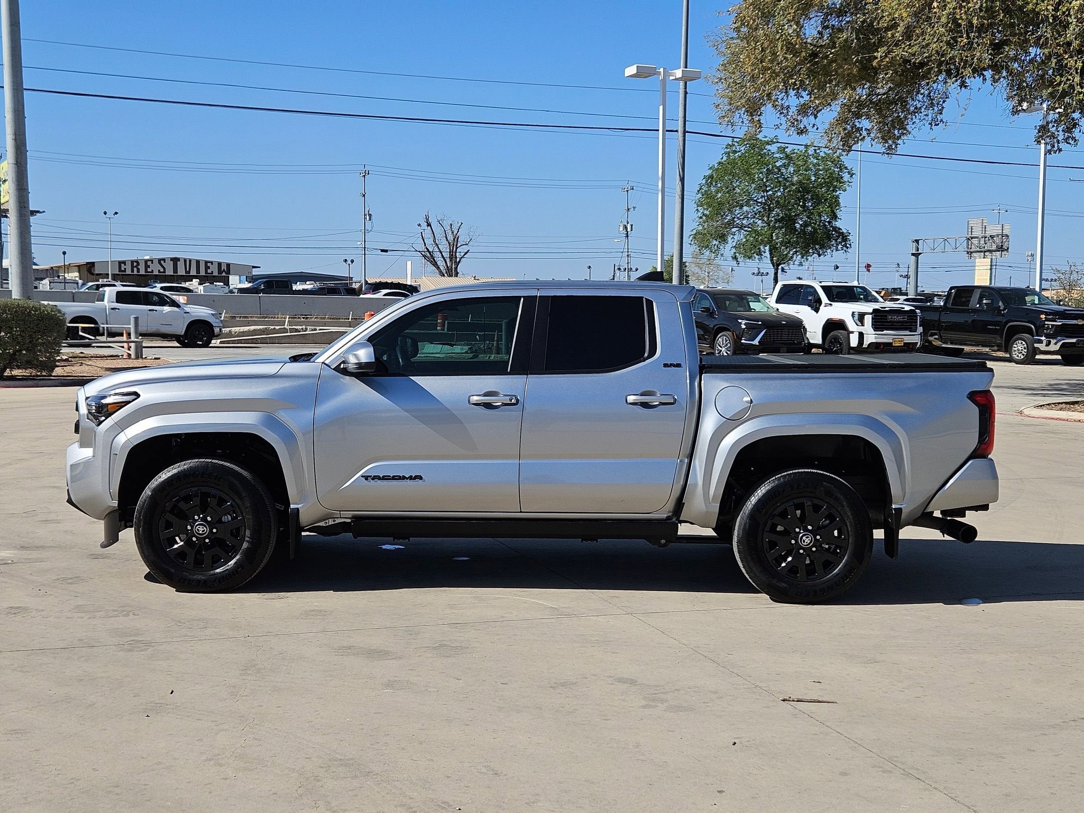 2025 Toyota TACOMA SR5