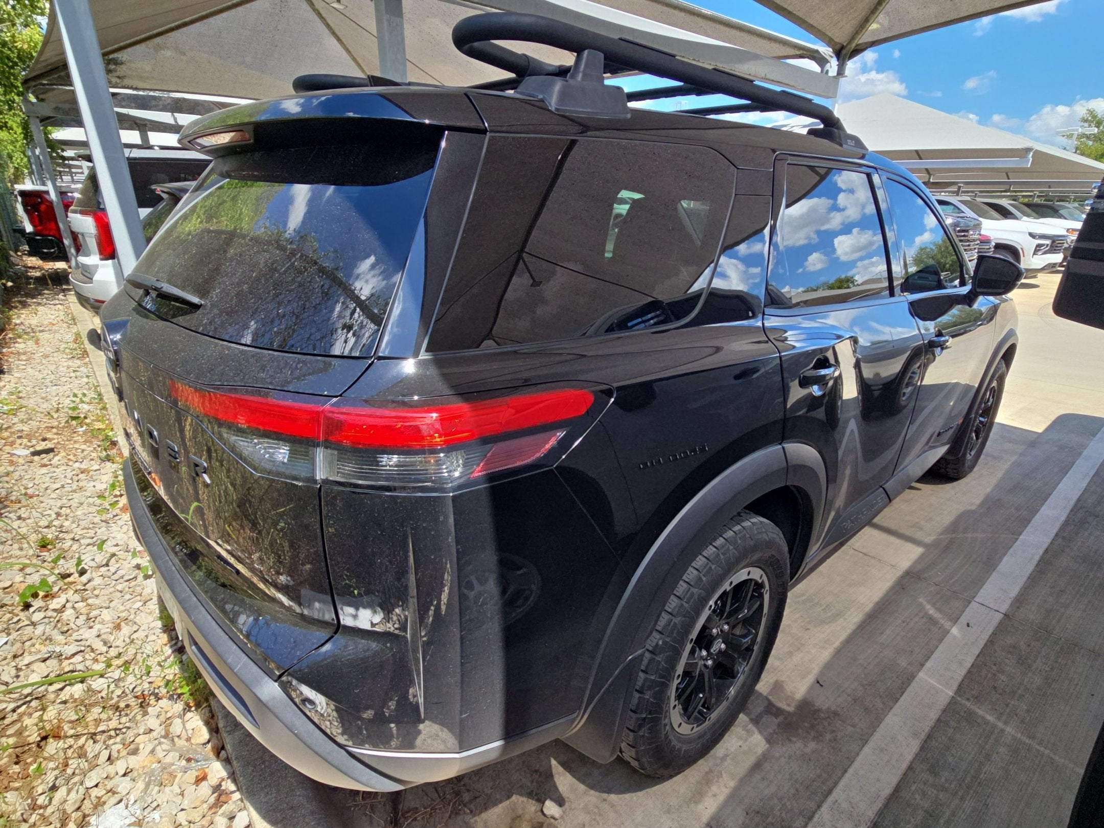 2023 Nissan PATHFINDER SV