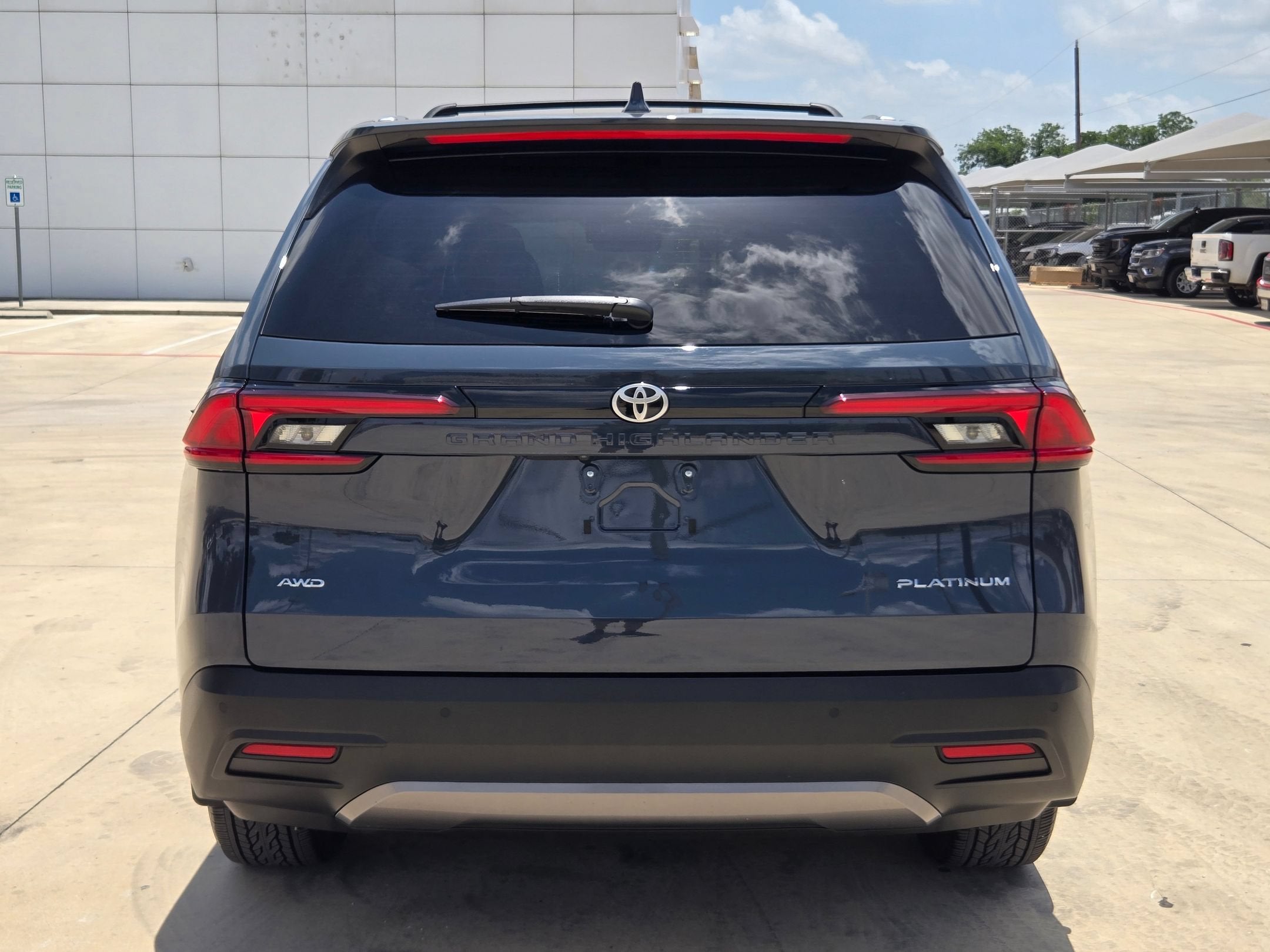 2025 Toyota GRAND HIGHLANDER PLATINUM