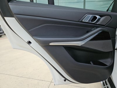 2025 BMW X5 50E