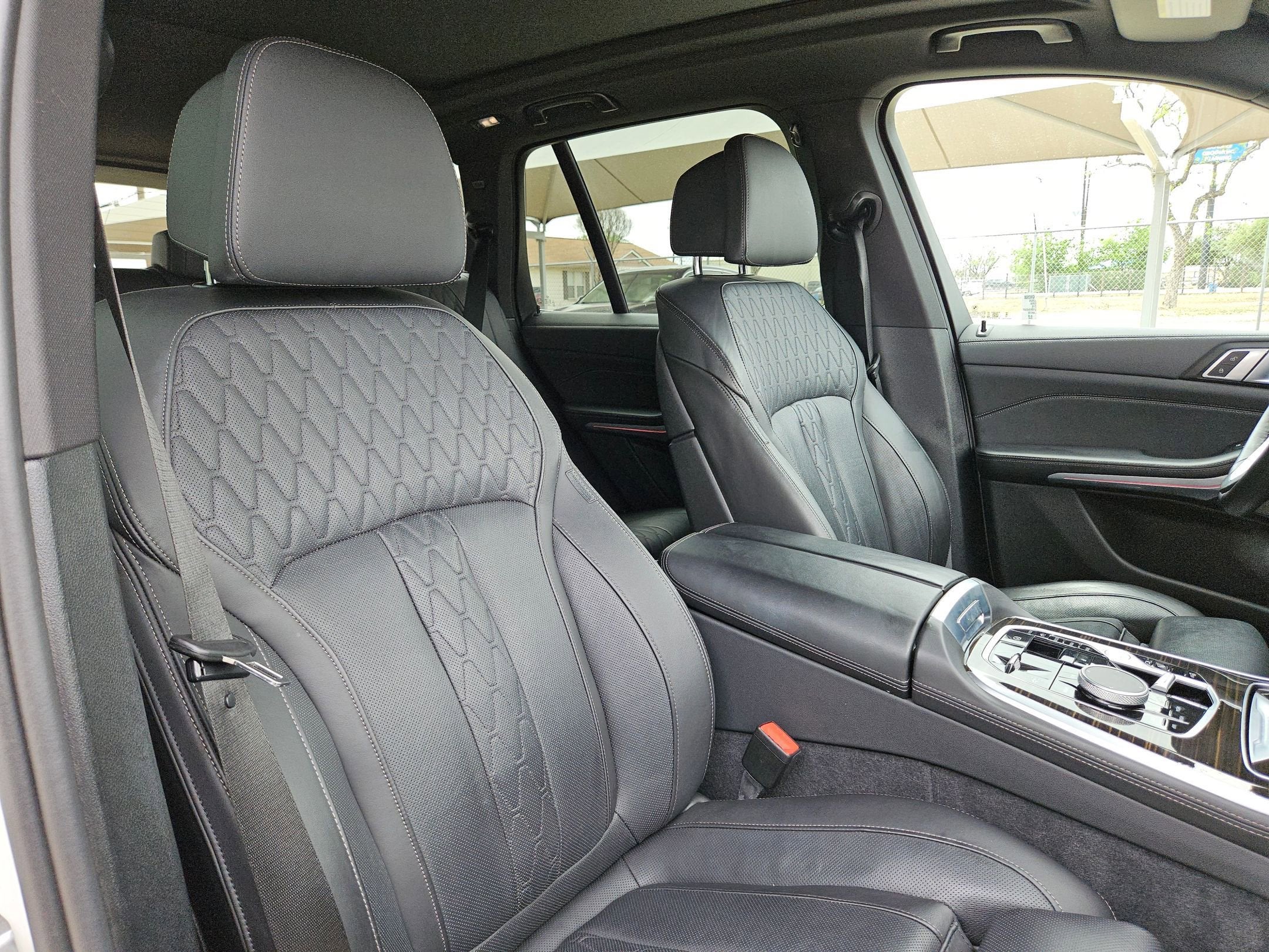 2025 BMW X5 50E