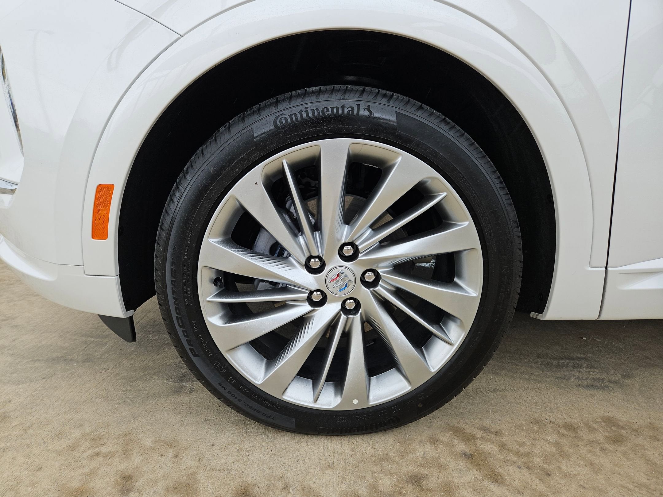 2025 Buick ENVISION AVENIR