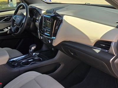 2022 Chevrolet Traverse LS