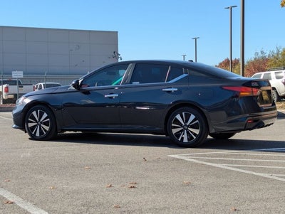 2021 Nissan Altima 2.5 SV