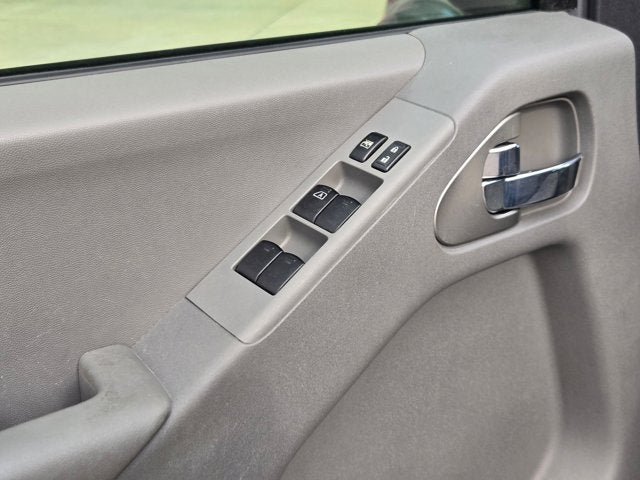 2017 Nissan Frontier SV V6
