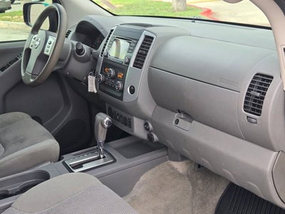 2017 Nissan Frontier SV V6