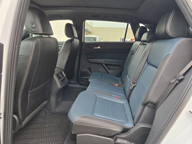 2023 Volkswagen Atlas Cross Sport 2.0T SEL R-Line Black